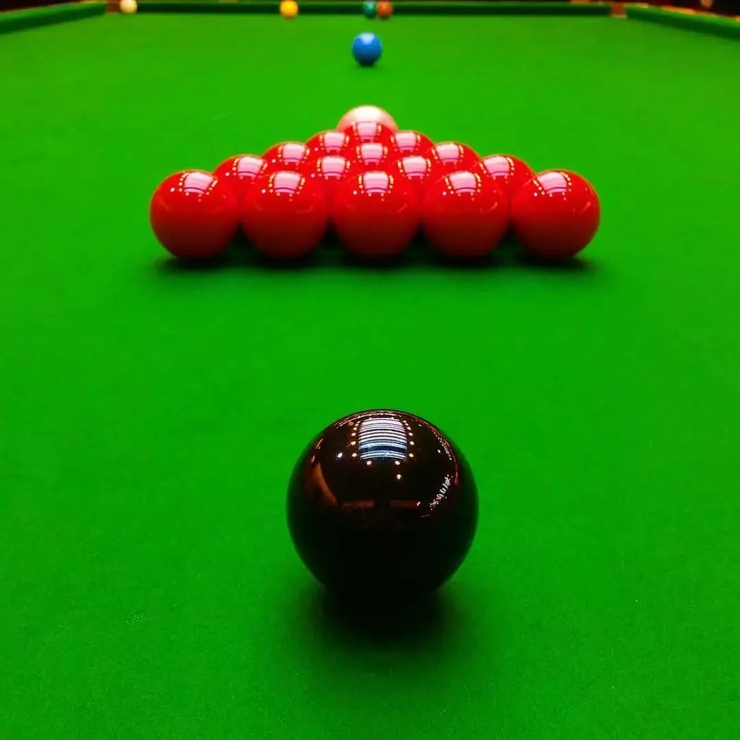 丁俊晖VS赫吉尔：2023斯诺克武汉公开赛延期资格赛巅峰对决，精彩不容错过！