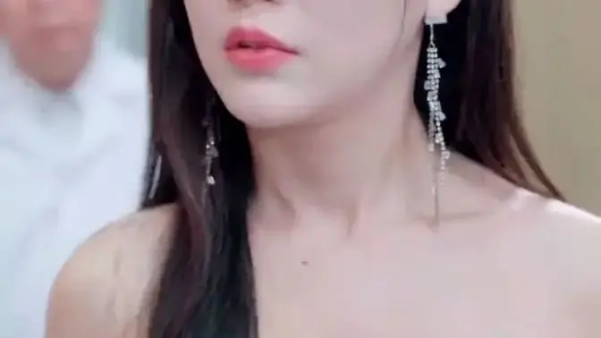 《萌宝天降：捡到首富亲爸》：意外萌娃开启豪门逆袭，温情与财富的奇妙碰撞！